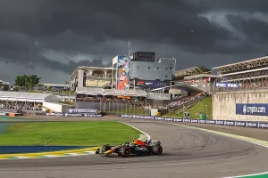 Kualifikasi GP di Sao Paulo Ditunda