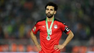 Salah Dicuekin Carragher? Reaksi Keras Soal Kritik di Piala Afrika!