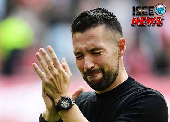 Gagal Angkat Trofi, Pelatih Ajax Angkat Koper Mendadak!