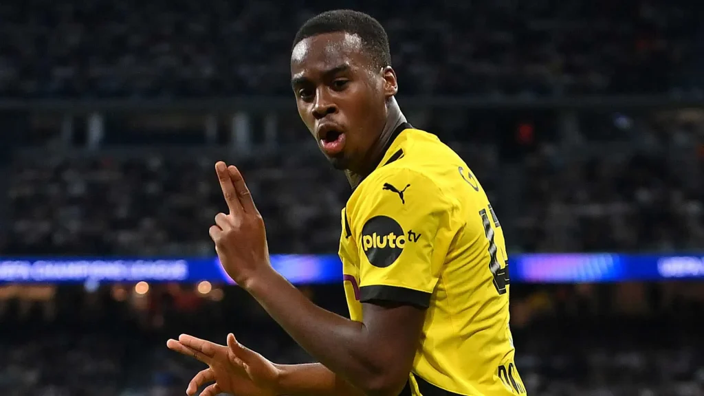 Jamie Gittens Makin Dekat ke Chelsea, Tanda Tangan Segera!