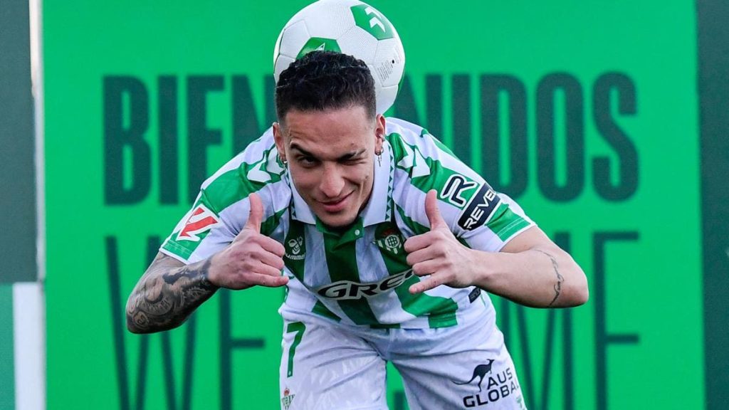 Antony Cetak 9 Kontribusi di Betis, Happy Tinggalkan MU