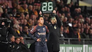 Miliano Jonathans big Cedera di Menit Ke-9